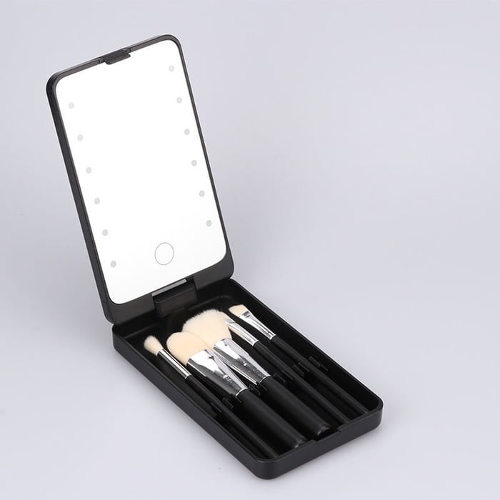 Set de pensule de machiaj de călătorie cu lumină LED și cutie de praf (5 pensule, reîncărcabile USB)